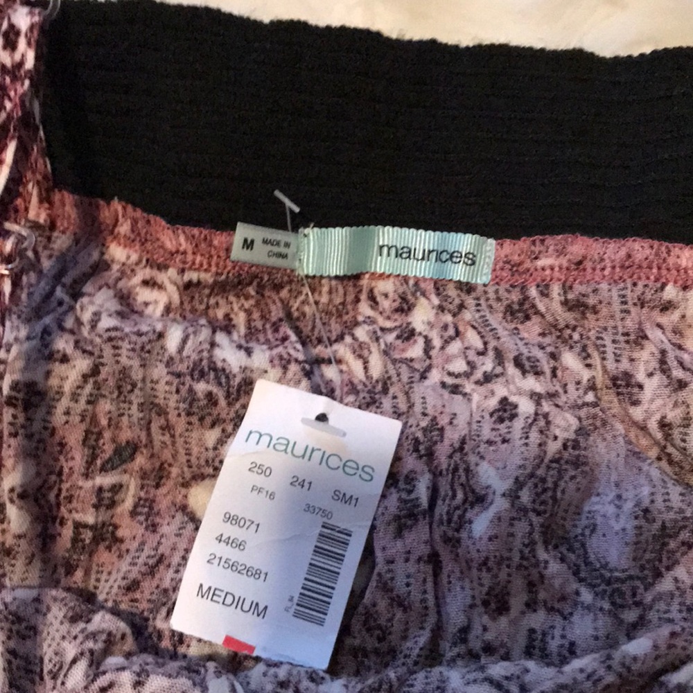 Cold shoulder blouse - Picture 6 of 6